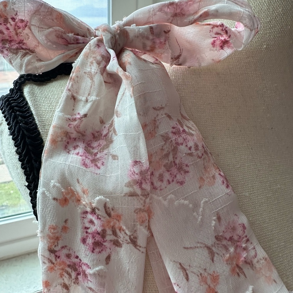 Trixxi Floral Juniors Mini Dress - Picture 9 of 9